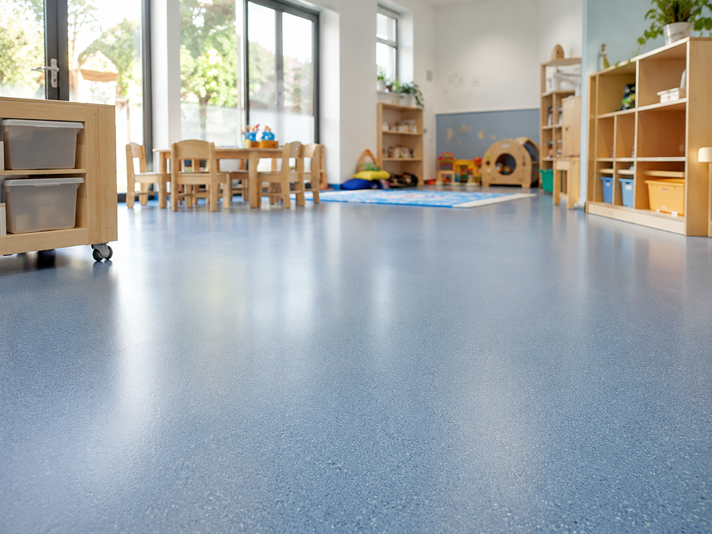Gepflegter Linoleum-Boden in einer Kita